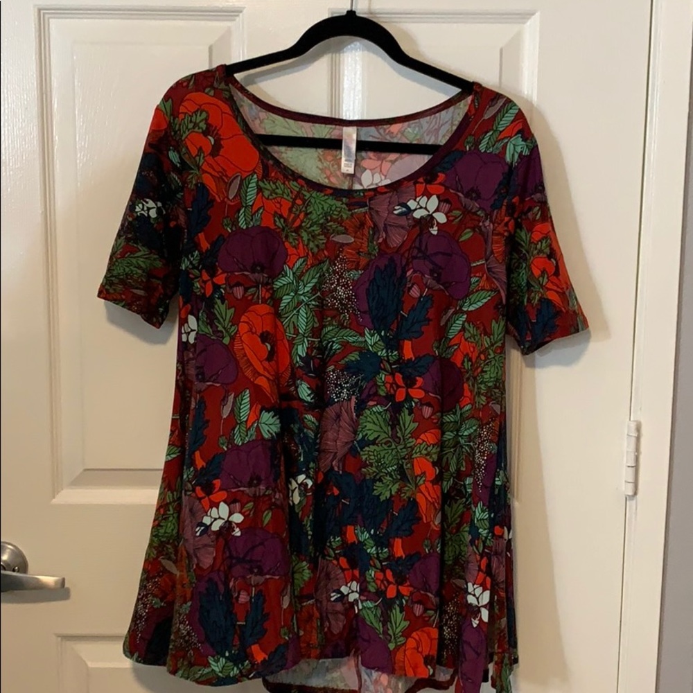 LuLaRoe XS Perfect T